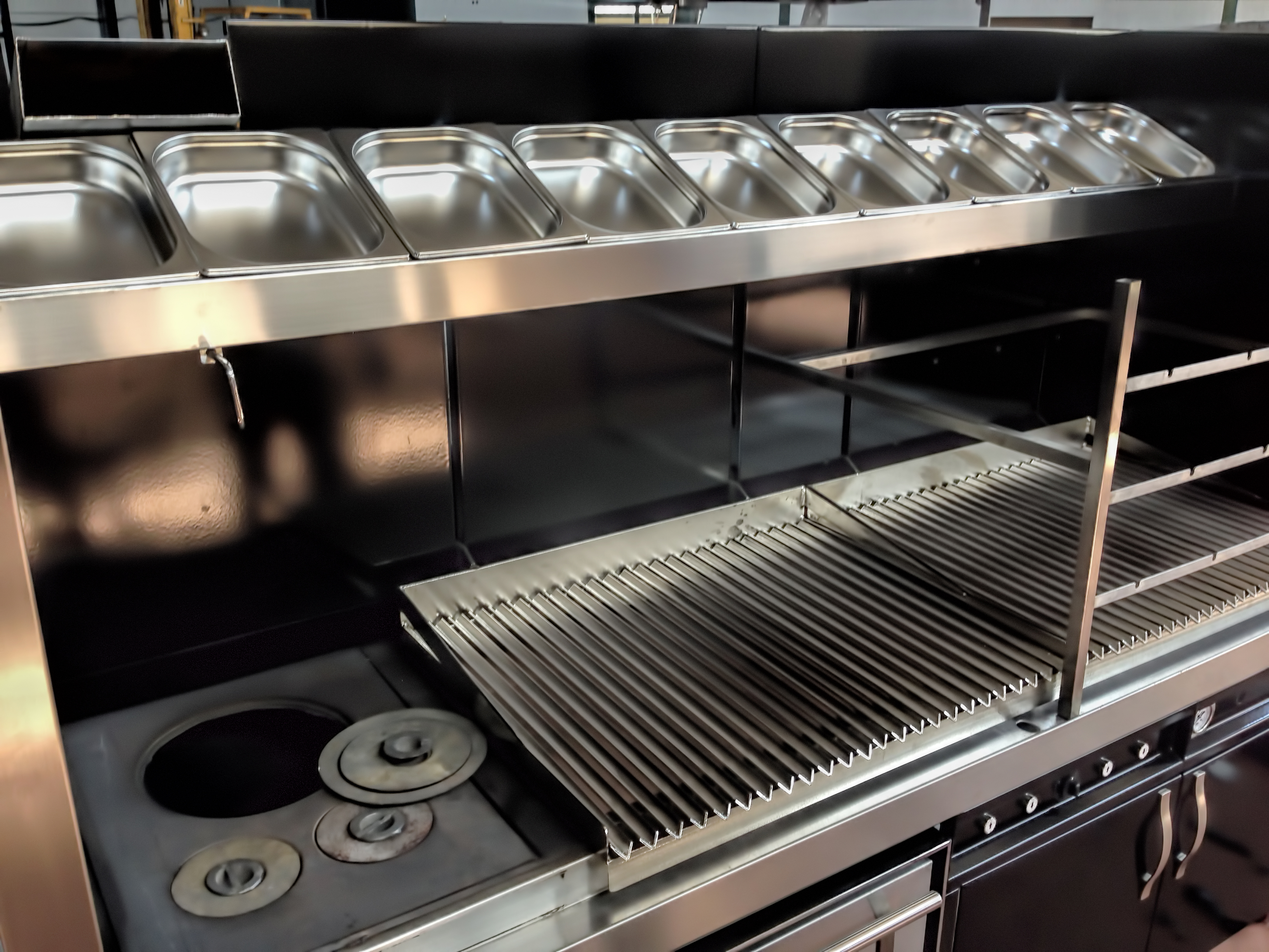 fotos-parrillas-proyectos-obras-aceroinnova-cocinas-hosteleria-restauracion-instalaciones-montaje19