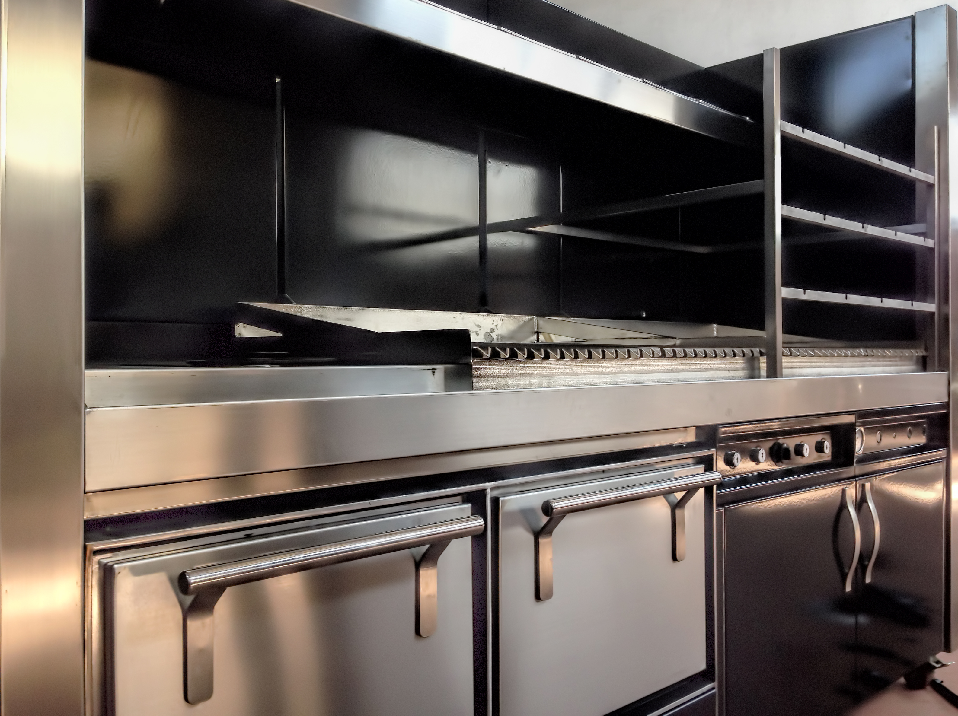 fotos-parrillas-proyectos-obras-aceroinnova-cocinas-hosteleria-restauracion-instalaciones-montaje21