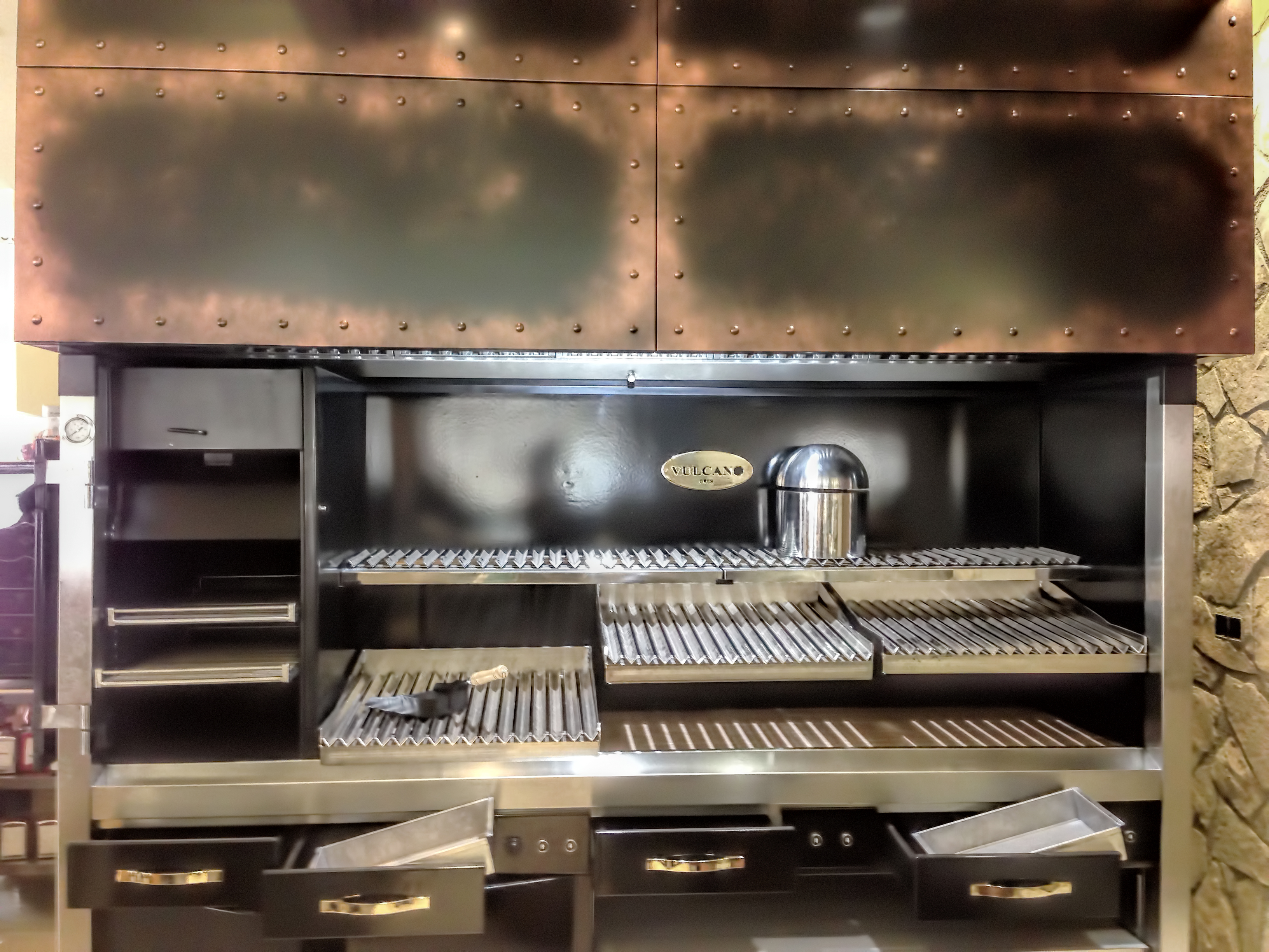 fotos-parrillas-proyectos-obras-aceroinnova-cocinas-hosteleria-restauracion-instalaciones-montaje24