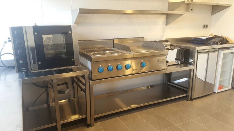 DISEÑO, FABRICACIÓN Y MONTAJE DE COCINA INDUSTRIAL DEL BANCO POPULAR