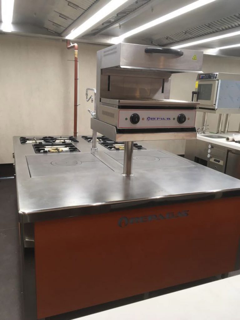 EMPRESA FABRICANTE INSTALADORA DE LA SALA DE COCINA PROFESIONAL A