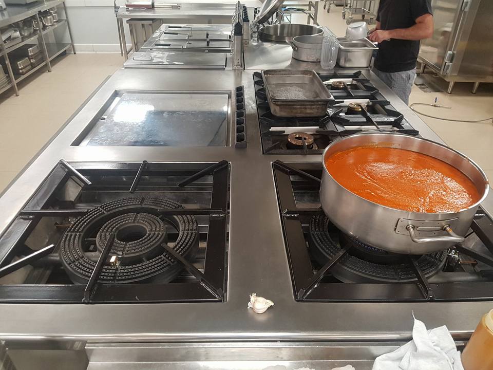 COCINAS-PARA-COMEDORES-ESCOLARES-EMPRESAS-PÚBLICOS-CATERING-FABRICANTES-INSTALADORES-FABRICACION-INSTALACIÓN-FABRICA-MADRID-ESPAÑA