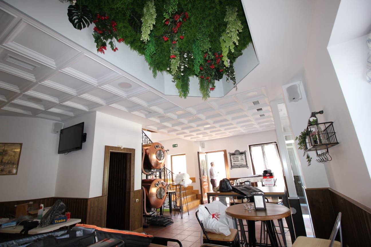 restaurante-yunke-proyectos-interiorismo-decoracion-madrid-barras-consultoria-consultores-implantacion-bares-horeca-hosteleria-cocinas-mobiliario-fabrica-presupuestos-precios-asesoramiento-salones-comedores-comunidad-madrid-presupuestos-precios-coste-construccion-diseño-economicos-baratos-reformas-rehabilitacion-acondicionamiento-zonas-ocio-cocteleria-barras-particulares-chalets-casas-fiestas-mobiliario-terraza-barras