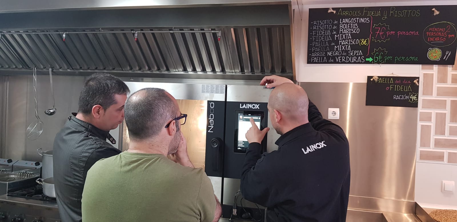 ASESORAMIENTO GASTRONOMICO HOSTELERIA HORNOS MAQUINARIA MULTICOOKER MULTICOCCION NEGOCIOS EMPRESAS PLATOS PREPARADOS LLEVAR PRECOCINADOS COCINAS HORECA RESTAURANTES HOTELES ROBOTS LAINOX NABOO