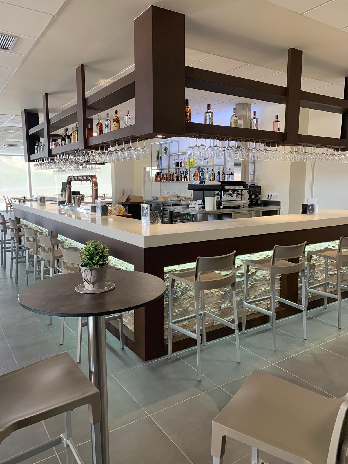 PUESTA EN MARCHA DE PROYECTO INTEGRAL PARA BAR RESTAURANTE. SERVICIO DE ...