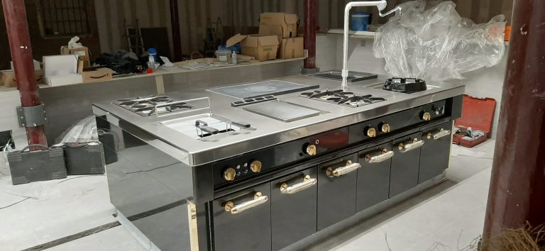 DISEÑO, FABRICACIÓN Y MONTAJE DE COCINAS MODULARES MONOBLOCK
