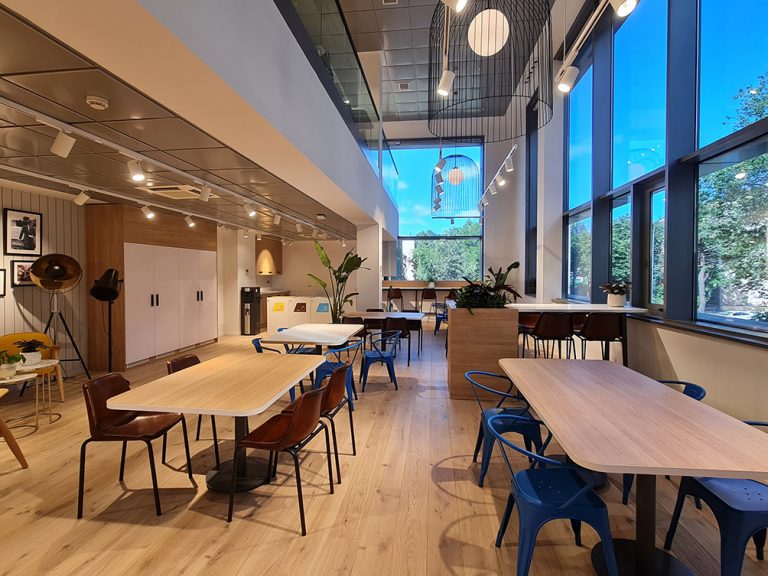 PROYECTO INTEGRAL DE DISEÑO FABRICACIÓN INSTALACIÓN DE MOBILIARIO