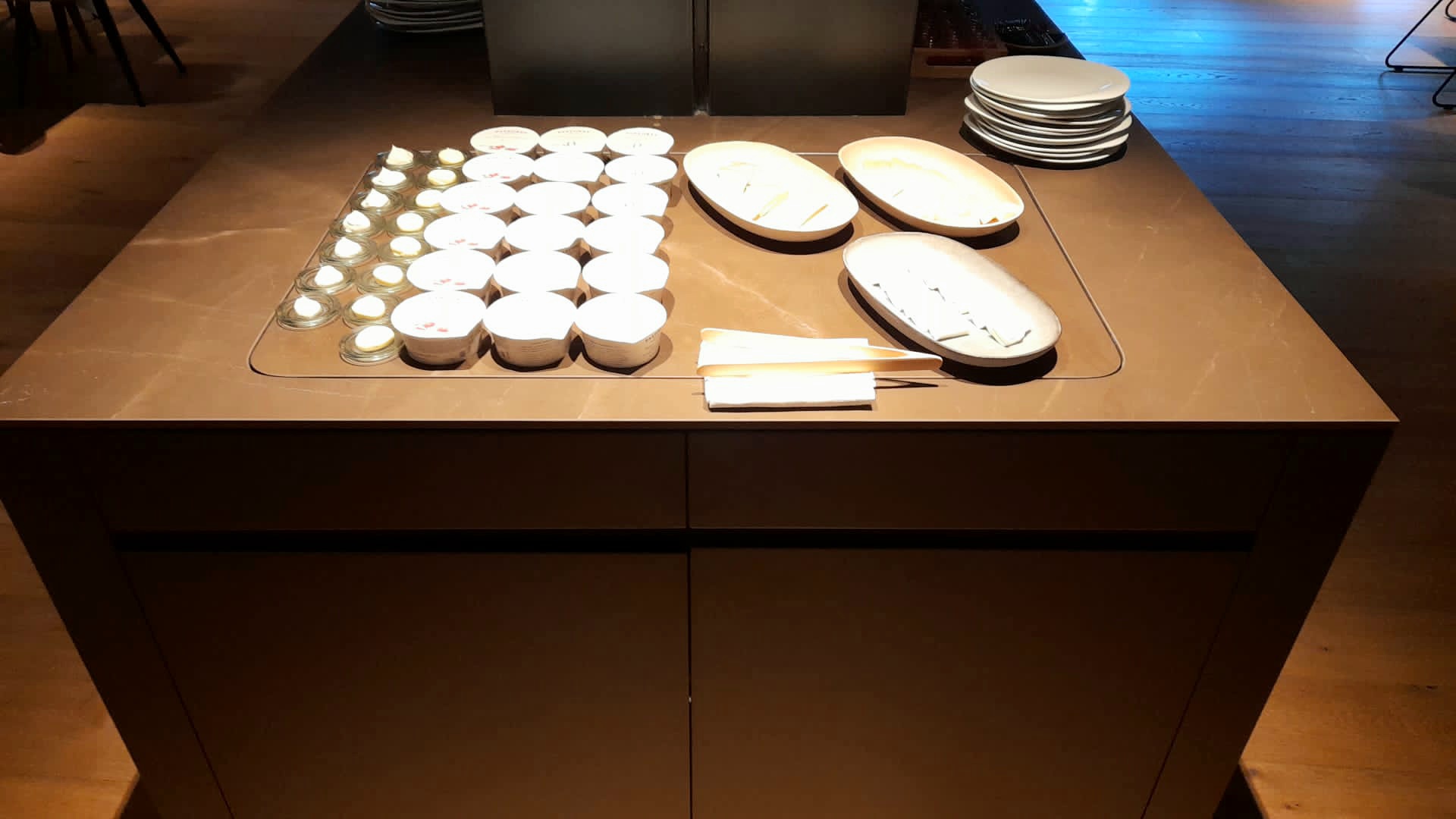 DISEÑO, FABRICACIÓN E INSTALACIÓN DE PLACAS FRÍAS PARA BUFÉ BUFFET BUFET DE COMEDOR DE RESTAURANTE DE HOTEL. MOBILIARIO ESPECIAL HOSTELERÍA,FABRICANTES INSTALADORES DE PLACAS FRÍAS MESAS DE FRÍO PARA BUFÉ BUFÉT BUFFET EN TODA ESPAÑA. FABRICANTES INSTALADORES DE BUFFETS BUFÉS BUFETS A MEDIDA PERSONALIZADOS PARA HOSTELERÍA HORECA RESTAURANTES HOTELES COMEDORES PUBLICOS Y EMPRESAS PRIVADAS. PROYECTOS INTEGRALES NEGOCIOS HOSTELERIA MOBILIARIO MAQUINARIA. PROYECTO INTEGRAL DE REFORMA DEL COMEDOR BUFFET BUFÉ LIBRE. DISEÑO FABRICACIÓN INSTALACIÓN Y MONTAJE DE MOBILIARIO MAQUINARIA Y ACCESORIOS. Aceroinnova está especializada en todo tipo de proyectos para hostelería para restaurantes hoteles bares terrazas bares pubs etc., y también en comedores de empresa o públicos o buffets libres de restaurantes. #InstalaciónBuffetsLibres #MontajeBufésLibres #InstlaciónMontajeBuffetsBufesEmpresas Aceroinnova ha realizado el diseño, los planos y las simulaciones 3D para posteriormente fabricar e instalar dicho buffet bufé de empresa con todas las especificaciones que ha aportado la empresa contratante. Somos una empresa que dispone de todos los departamentos necesarios para implementar su zona de comidas o área comedor de empresas, colegios, universidades, etc. Somos especialistas en diseño e interiorismo para restauración de hosteleria para comedores de empresas, organismos públicos, hoteles, colegios y universidades. Diseño interiorismo simulación 3d tour virtual para buffet bufés bufets de comedores empresas públicos colegios y universidades e instalación. Fabrica propia para maquinaria y mobiliario de comedores, se pueden personalizar en materiales y diseño. #DiseñoFabricacionMontajeInstalacionComedoresEmpresaBuffetBufésBufetsMadrid, #CocinasExpositoresComedoresEmpresasUniversidadesColegios, #DiseñoInteriorismoMobiliarioComedoresSalonesEmpresaAceroInoxidable, #MontajeInstalacióndeBuffetsBufésBufetsRestaurantesEmpresasColegiosColectividades. MOBILIARIO ESPECIAL HOSTELERÍA FABRICANTES INSTALADORES DE PLACAS FRÍAS MESAS DE FRÍO PARA BUFÉ BUFÉT BUFFET. FABRICACIÓN INSTALACIÓN MONTAJE DE BUFFETS BUFÉS BUFETS A MEDIDA PERSONALIZADOS PARA HOSTELERÍA HORECA RESTAURANTES HOTELES COMEDORES PUBLICOS Y EMPRESAS PRIVADAS. Instalación Buffets Libres Montaje Bufés Libres Fabricante Mobiliario Buffets Instaladores Mobiliario Maquinaria Comedores Empresas Mobiliario Buffets Madrid Diseño Comedores Bufés Mobiliario AceroInoxidable Buffets Buffets para empresasBufés para empresas Mobiliario Maquinaria Hostelería Madrid Fabricantes Mobiliario Acero Inoxidable Buffets Buffet Buffets Bufés para empresas colectividades, Cocinas Expositores Comedores Empresas Universidades Colegios, Diseño Fabricación Instalación Montaje Buffet Buffets Bufés para empresas comedores colectividades, Diseño Fabricacion Montaje Instalacion Comedores Empresa buffet Bufés Bufets Madrid, Diseño Interiorismo Mobiliario Comedores Salones Empresa Acero inoxidable Madrid España, Montaje Instalación de Buffets Bufés Bufets restaurantes empresas colegios colectividades