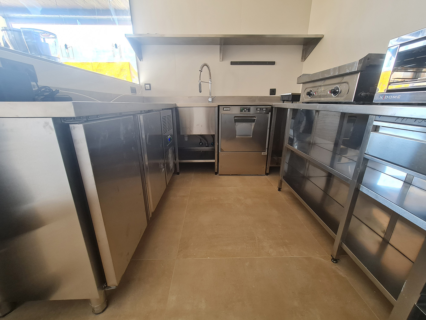 IMPLEMENTACIÓN DE PROYECTO INTEGRAL PARA CAFETERÍA EN MADRID. ASESORAMIENTO PARA LANZAMIENTO DE NEGOCIOS DE HOSTELERÍA RESTAURACIÓN. CONSULTORÍA PARA HOSTELERÍA HORECA EN MADRID Y EN EL RESTO DE ESPAÑA. IMPLANTACIÓN ASESORAMIENTO PUESTA EN MARCHA DE PROYECTOS BARES RESTAURANTES. CONSULTORÍA INTEGRAL DE CONSTRUCCIÓN PARA HOSTELERIA CON CONSULTORA CONSULTORES ESPECIALIZADOS EN RESTAURANTES Y HOTELES. REFORMAS Y REHABILITACIÓN LLAVE EN MANO DE RESTAURANTES Y NEGOCIOS EMPRESAS HOSTELERÍA. SERVICIOS INTEGRALES PARA NEGOCIOS HOSTELERÍA CON BARRAS, MOBILIARIO, COCINAS INDUSTRIALES A MEDIDA, COMEDORES, ILUMINACIÓN O CLIMATIZACIÓN. NEGOCIOS HOSTELERÍA RESTAURACIÓN LLAVE EN MANO. CONSTRUCCIÓN Y REFORMAS INTEGRALES DE HOSTELERÍA RESTAURACIÓN HORECA. Diseño, fabricación, instalación y montaje de restaurantes. Proyectos integrales con medición, planos, replanteo y fabricación a medida de todo el mobiliario y maquinaria de barra, mobiliario de comedor, mobiliario a medida en acero inoxidable de la salas de cocina incluyendo una cocinas industriales Monoblock a medida y decoración interiorismo para salones comedores. En Aceroinnova somos líderes en la puesta en marcha e implantación de todo tipo de proyectos de hostelería, horeca para restaurantes, hoteles, bares, pubs, discotecas, restauración en general, comedores de empresa colegios o universidades, bufés buffets e industrias de alimentación mediante la utilización de cocinas industriales profesionales monoblock a medida personalizadas e incluso con paneles led. Disponemos de una departamento de diseño, decoración e interiorismo que integrará todo el mobiliario de cocina y zona de comedor para conseguir el éxito necesario en su negocio. Realizamos la implantación de todo tipo restaurantes en cualquier parte de España con mobiliario diseñado y personalizado que generará la máxima notoriedad entre sus clientes. Además trabajamos tanto en mobiliario profesional de acero inoxidable acero inox, como el mobiliario del comedor y zonas de barra, incluyendo menaje, vajilla, estaciones barras de coctelería, mobiliario accesorio, hornos, parrillas, iluminación led, aire acondicionado climatización, extractores de humos integrados y rotulación exterior para conseguir la mejor imagen para su lanzamiento. Por último, realizamos reformas integrales de restaurantes y cocinas industriales para el relanzamiento de negocios. Proyecto llave en mano con la máxima calidad y el mejor diseño e incluso podemos realizarle su proyecto en infografía 3d para que pueda apreciar todos los detalles a realizar antes de realizar la instalación en su local comercial. CONSULTORIA ASESORAMIENTOS NEGOCIOS HOSTELERIA DECORACION INTERIORES INTERIORISMO RESTAURANTES PROYECTOS DECORACION INTERIORES INTERIORISMO RESTAURANTES PROYECTOS DECORACION INTERIORISMO RESTAURANTES MADRID DECORACION INTERIORISMO RESTAURANTES MADRID IMPLANTACIÓN ASESORAMIENTO PUESTA EN MARCHA DE PROYECTOS BARES RESTAURANTES IMPLANTACIÓN ASESORAMIENTO PUESTA EN MARCHA DE PROYECTOS BARES RESTAURANTES MOBILIARIO MAQUINARIA A MEDIDA PARA RESTAURANTES MOBILIARIO MAQUINARIA A MEDIDA PARA RESTAURANTES PROYECTOS PLANOS MONTAJE DE RESTAURANTES PROYECTOS PLANOS MONTAJE DE RESTAURANTES PUESTA EN MARCHA DE RESTAURANTES LLAVE EN MANO MADRID ESPAÑA PUESTA EN MARCHA DE RESTAURANTES LLAVE EN MANO MADRID ESPAÑA REFORMAS IMPLANTACIÓN RESTAURANTES HOSTELERIA HORECA REFORMAS IMPLANTACIÓN RESTAURANTES HOSTELERIA HORECA REFORMAS Y REHABILITACIÓN LLAVE EN MANO DE RESTAURANTES Y NEGOCIOS EMPRESAS HOSTELERÍA REFORMAS Y REHABILITACIÓN LLAVE EN MANO DE RESTAURANTES Y NEGOCIOS EMPRESAS HOSTELERÍA