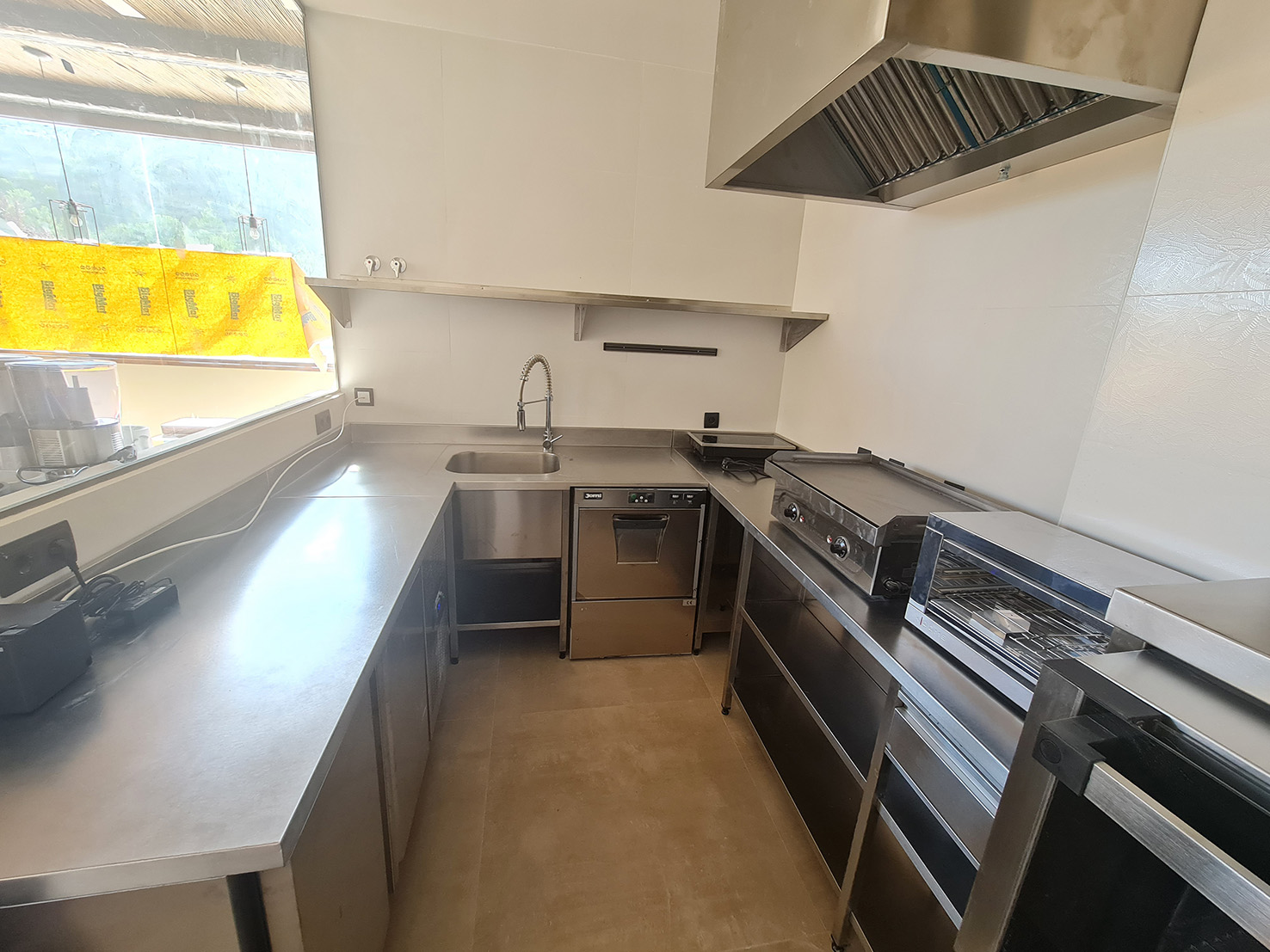 IMPLEMENTACIÓN DE PROYECTO INTEGRAL PARA CAFETERÍA EN MADRID. ASESORAMIENTO PARA LANZAMIENTO DE NEGOCIOS DE HOSTELERÍA RESTAURACIÓN. CONSULTORÍA PARA HOSTELERÍA HORECA EN MADRID Y EN EL RESTO DE ESPAÑA. IMPLANTACIÓN ASESORAMIENTO PUESTA EN MARCHA DE PROYECTOS BARES RESTAURANTES. CONSULTORÍA INTEGRAL DE CONSTRUCCIÓN PARA HOSTELERIA CON CONSULTORA CONSULTORES ESPECIALIZADOS EN RESTAURANTES Y HOTELES. REFORMAS Y REHABILITACIÓN LLAVE EN MANO DE RESTAURANTES Y NEGOCIOS EMPRESAS HOSTELERÍA. SERVICIOS INTEGRALES PARA NEGOCIOS HOSTELERÍA CON BARRAS, MOBILIARIO, COCINAS INDUSTRIALES A MEDIDA, COMEDORES, ILUMINACIÓN O CLIMATIZACIÓN. NEGOCIOS HOSTELERÍA RESTAURACIÓN LLAVE EN MANO. CONSTRUCCIÓN Y REFORMAS INTEGRALES DE HOSTELERÍA RESTAURACIÓN HORECA. Diseño, fabricación, instalación y montaje de restaurantes. Proyectos integrales con medición, planos, replanteo y fabricación a medida de todo el mobiliario y maquinaria de barra, mobiliario de comedor, mobiliario a medida en acero inoxidable de la salas de cocina incluyendo una cocinas industriales Monoblock a medida y decoración interiorismo para salones comedores. En Aceroinnova somos líderes en la puesta en marcha e implantación de todo tipo de proyectos de hostelería, horeca para restaurantes, hoteles, bares, pubs, discotecas, restauración en general, comedores de empresa colegios o universidades, bufés buffets e industrias de alimentación mediante la utilización de cocinas industriales profesionales monoblock a medida personalizadas e incluso con paneles led. Disponemos de una departamento de diseño, decoración e interiorismo que integrará todo el mobiliario de cocina y zona de comedor para conseguir el éxito necesario en su negocio. Realizamos la implantación de todo tipo restaurantes en cualquier parte de España con mobiliario diseñado y personalizado que generará la máxima notoriedad entre sus clientes. Además trabajamos tanto en mobiliario profesional de acero inoxidable acero inox, como el mobiliario del comedor y zonas de barra, incluyendo menaje, vajilla, estaciones barras de coctelería, mobiliario accesorio, hornos, parrillas, iluminación led, aire acondicionado climatización, extractores de humos integrados y rotulación exterior para conseguir la mejor imagen para su lanzamiento. Por último, realizamos reformas integrales de restaurantes y cocinas industriales para el relanzamiento de negocios. Proyecto llave en mano con la máxima calidad y el mejor diseño e incluso podemos realizarle su proyecto en infografía 3d para que pueda apreciar todos los detalles a realizar antes de realizar la instalación en su local comercial. CONSULTORIA ASESORAMIENTOS NEGOCIOS HOSTELERIA DECORACION INTERIORES INTERIORISMO RESTAURANTES PROYECTOS DECORACION INTERIORES INTERIORISMO RESTAURANTES PROYECTOS DECORACION INTERIORISMO RESTAURANTES MADRID DECORACION INTERIORISMO RESTAURANTES MADRID IMPLANTACIÓN ASESORAMIENTO PUESTA EN MARCHA DE PROYECTOS BARES RESTAURANTES IMPLANTACIÓN ASESORAMIENTO PUESTA EN MARCHA DE PROYECTOS BARES RESTAURANTES MOBILIARIO MAQUINARIA A MEDIDA PARA RESTAURANTES MOBILIARIO MAQUINARIA A MEDIDA PARA RESTAURANTES PROYECTOS PLANOS MONTAJE DE RESTAURANTES PROYECTOS PLANOS MONTAJE DE RESTAURANTES PUESTA EN MARCHA DE RESTAURANTES LLAVE EN MANO MADRID ESPAÑA PUESTA EN MARCHA DE RESTAURANTES LLAVE EN MANO MADRID ESPAÑA REFORMAS IMPLANTACIÓN RESTAURANTES HOSTELERIA HORECA REFORMAS IMPLANTACIÓN RESTAURANTES HOSTELERIA HORECA REFORMAS Y REHABILITACIÓN LLAVE EN MANO DE RESTAURANTES Y NEGOCIOS EMPRESAS HOSTELERÍA REFORMAS Y REHABILITACIÓN LLAVE EN MANO DE RESTAURANTES Y NEGOCIOS EMPRESAS HOSTELERÍA