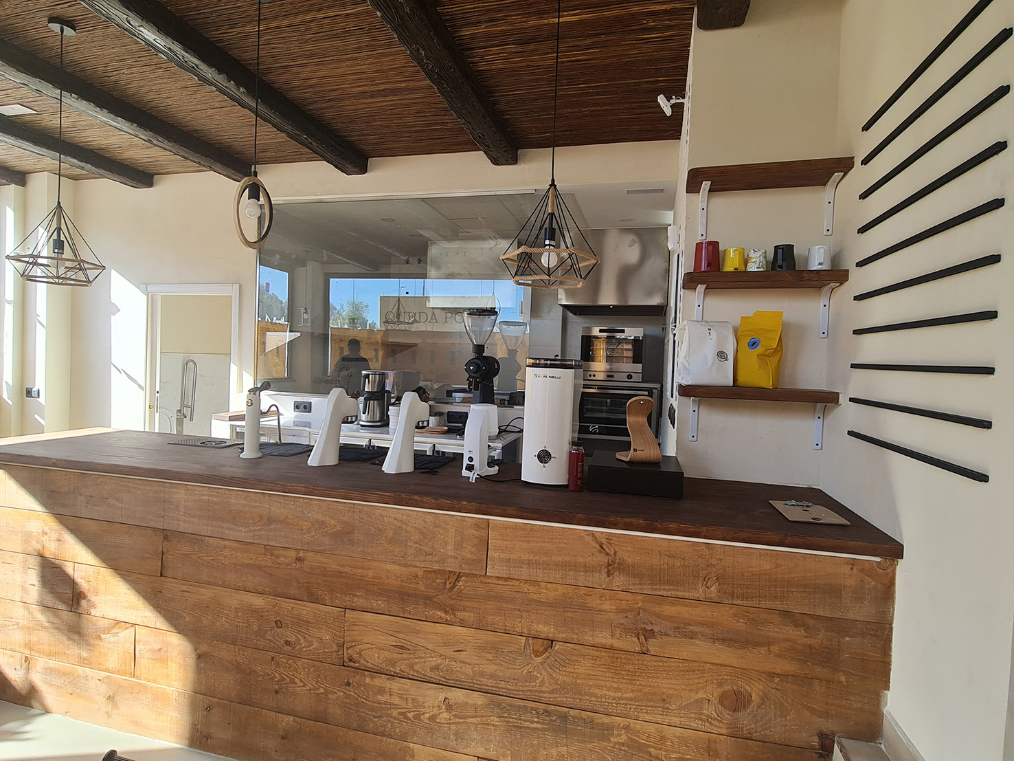 IMPLEMENTACIÓN DE PROYECTO INTEGRAL PARA CAFETERÍA EN MADRID. ASESORAMIENTO PARA LANZAMIENTO DE NEGOCIOS DE HOSTELERÍA RESTAURACIÓN. CONSULTORÍA PARA HOSTELERÍA HORECA EN MADRID Y EN EL RESTO DE ESPAÑA. IMPLANTACIÓN ASESORAMIENTO PUESTA EN MARCHA DE PROYECTOS BARES RESTAURANTES. CONSULTORÍA INTEGRAL DE CONSTRUCCIÓN PARA HOSTELERIA CON CONSULTORA CONSULTORES ESPECIALIZADOS EN RESTAURANTES Y HOTELES. REFORMAS Y REHABILITACIÓN LLAVE EN MANO DE RESTAURANTES Y NEGOCIOS EMPRESAS HOSTELERÍA. SERVICIOS INTEGRALES PARA NEGOCIOS HOSTELERÍA CON BARRAS, MOBILIARIO, COCINAS INDUSTRIALES A MEDIDA, COMEDORES, ILUMINACIÓN O CLIMATIZACIÓN. NEGOCIOS HOSTELERÍA RESTAURACIÓN LLAVE EN MANO. CONSTRUCCIÓN Y REFORMAS INTEGRALES DE HOSTELERÍA RESTAURACIÓN HORECA. Diseño, fabricación, instalación y montaje de restaurantes. Proyectos integrales con medición, planos, replanteo y fabricación a medida de todo el mobiliario y maquinaria de barra, mobiliario de comedor, mobiliario a medida en acero inoxidable de la salas de cocina incluyendo una cocinas industriales Monoblock a medida y decoración interiorismo para salones comedores. En Aceroinnova somos líderes en la puesta en marcha e implantación de todo tipo de proyectos de hostelería, horeca para restaurantes, hoteles, bares, pubs, discotecas, restauración en general, comedores de empresa colegios o universidades, bufés buffets e industrias de alimentación mediante la utilización de cocinas industriales profesionales monoblock a medida personalizadas e incluso con paneles led. Disponemos de una departamento de diseño, decoración e interiorismo que integrará todo el mobiliario de cocina y zona de comedor para conseguir el éxito necesario en su negocio. Realizamos la implantación de todo tipo restaurantes en cualquier parte de España con mobiliario diseñado y personalizado que generará la máxima notoriedad entre sus clientes. Además trabajamos tanto en mobiliario profesional de acero inoxidable acero inox, como el mobiliario del comedor y zonas de barra, incluyendo menaje, vajilla, estaciones barras de coctelería, mobiliario accesorio, hornos, parrillas, iluminación led, aire acondicionado climatización, extractores de humos integrados y rotulación exterior para conseguir la mejor imagen para su lanzamiento. Por último, realizamos reformas integrales de restaurantes y cocinas industriales para el relanzamiento de negocios. Proyecto llave en mano con la máxima calidad y el mejor diseño e incluso podemos realizarle su proyecto en infografía 3d para que pueda apreciar todos los detalles a realizar antes de realizar la instalación en su local comercial. CONSULTORIA ASESORAMIENTOS NEGOCIOS HOSTELERIA DECORACION INTERIORES INTERIORISMO RESTAURANTES PROYECTOS DECORACION INTERIORES INTERIORISMO RESTAURANTES PROYECTOS DECORACION INTERIORISMO RESTAURANTES MADRID DECORACION INTERIORISMO RESTAURANTES MADRID IMPLANTACIÓN ASESORAMIENTO PUESTA EN MARCHA DE PROYECTOS BARES RESTAURANTES IMPLANTACIÓN ASESORAMIENTO PUESTA EN MARCHA DE PROYECTOS BARES RESTAURANTES MOBILIARIO MAQUINARIA A MEDIDA PARA RESTAURANTES MOBILIARIO MAQUINARIA A MEDIDA PARA RESTAURANTES PROYECTOS PLANOS MONTAJE DE RESTAURANTES PROYECTOS PLANOS MONTAJE DE RESTAURANTES PUESTA EN MARCHA DE RESTAURANTES LLAVE EN MANO MADRID ESPAÑA PUESTA EN MARCHA DE RESTAURANTES LLAVE EN MANO MADRID ESPAÑA REFORMAS IMPLANTACIÓN RESTAURANTES HOSTELERIA HORECA REFORMAS IMPLANTACIÓN RESTAURANTES HOSTELERIA HORECA REFORMAS Y REHABILITACIÓN LLAVE EN MANO DE RESTAURANTES Y NEGOCIOS EMPRESAS HOSTELERÍA REFORMAS Y REHABILITACIÓN LLAVE EN MANO DE RESTAURANTES Y NEGOCIOS EMPRESAS HOSTELERÍA