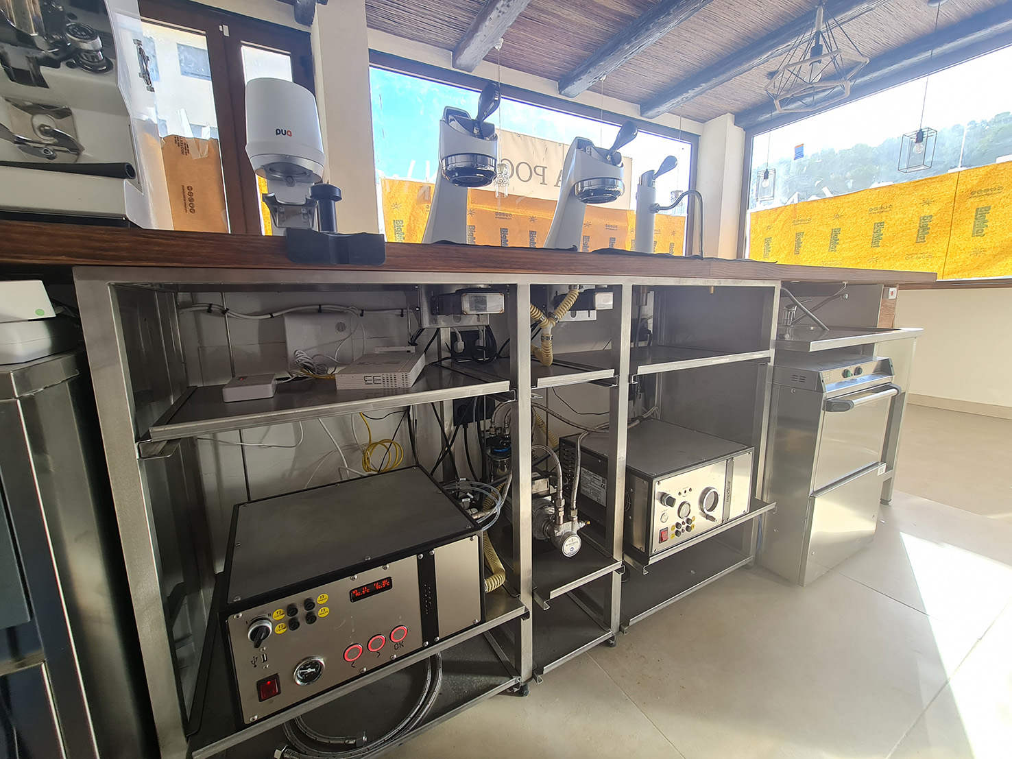 IMPLEMENTACIÓN DE PROYECTO INTEGRAL PARA CAFETERÍA EN MADRID. ASESORAMIENTO PARA LANZAMIENTO DE NEGOCIOS DE HOSTELERÍA RESTAURACIÓN. CONSULTORÍA PARA HOSTELERÍA HORECA EN MADRID Y EN EL RESTO DE ESPAÑA. IMPLANTACIÓN ASESORAMIENTO PUESTA EN MARCHA DE PROYECTOS BARES RESTAURANTES. CONSULTORÍA INTEGRAL DE CONSTRUCCIÓN PARA HOSTELERIA CON CONSULTORA CONSULTORES ESPECIALIZADOS EN RESTAURANTES Y HOTELES. REFORMAS Y REHABILITACIÓN LLAVE EN MANO DE RESTAURANTES Y NEGOCIOS EMPRESAS HOSTELERÍA. SERVICIOS INTEGRALES PARA NEGOCIOS HOSTELERÍA CON BARRAS, MOBILIARIO, COCINAS INDUSTRIALES A MEDIDA, COMEDORES, ILUMINACIÓN O CLIMATIZACIÓN. NEGOCIOS HOSTELERÍA RESTAURACIÓN LLAVE EN MANO. CONSTRUCCIÓN Y REFORMAS INTEGRALES DE HOSTELERÍA RESTAURACIÓN HORECA. Diseño, fabricación, instalación y montaje de restaurantes. Proyectos integrales con medición, planos, replanteo y fabricación a medida de todo el mobiliario y maquinaria de barra, mobiliario de comedor, mobiliario a medida en acero inoxidable de la salas de cocina incluyendo una cocinas industriales Monoblock a medida y decoración interiorismo para salones comedores. En Aceroinnova somos líderes en la puesta en marcha e implantación de todo tipo de proyectos de hostelería, horeca para restaurantes, hoteles, bares, pubs, discotecas, restauración en general, comedores de empresa colegios o universidades, bufés buffets e industrias de alimentación mediante la utilización de cocinas industriales profesionales monoblock a medida personalizadas e incluso con paneles led. Disponemos de una departamento de diseño, decoración e interiorismo que integrará todo el mobiliario de cocina y zona de comedor para conseguir el éxito necesario en su negocio. Realizamos la implantación de todo tipo restaurantes en cualquier parte de España con mobiliario diseñado y personalizado que generará la máxima notoriedad entre sus clientes. Además trabajamos tanto en mobiliario profesional de acero inoxidable acero inox, como el mobiliario del comedor y zonas de barra, incluyendo menaje, vajilla, estaciones barras de coctelería, mobiliario accesorio, hornos, parrillas, iluminación led, aire acondicionado climatización, extractores de humos integrados y rotulación exterior para conseguir la mejor imagen para su lanzamiento. Por último, realizamos reformas integrales de restaurantes y cocinas industriales para el relanzamiento de negocios. Proyecto llave en mano con la máxima calidad y el mejor diseño e incluso podemos realizarle su proyecto en infografía 3d para que pueda apreciar todos los detalles a realizar antes de realizar la instalación en su local comercial. CONSULTORIA ASESORAMIENTOS NEGOCIOS HOSTELERIA DECORACION INTERIORES INTERIORISMO RESTAURANTES PROYECTOS DECORACION INTERIORES INTERIORISMO RESTAURANTES PROYECTOS DECORACION INTERIORISMO RESTAURANTES MADRID DECORACION INTERIORISMO RESTAURANTES MADRID IMPLANTACIÓN ASESORAMIENTO PUESTA EN MARCHA DE PROYECTOS BARES RESTAURANTES IMPLANTACIÓN ASESORAMIENTO PUESTA EN MARCHA DE PROYECTOS BARES RESTAURANTES MOBILIARIO MAQUINARIA A MEDIDA PARA RESTAURANTES MOBILIARIO MAQUINARIA A MEDIDA PARA RESTAURANTES PROYECTOS PLANOS MONTAJE DE RESTAURANTES PROYECTOS PLANOS MONTAJE DE RESTAURANTES PUESTA EN MARCHA DE RESTAURANTES LLAVE EN MANO MADRID ESPAÑA PUESTA EN MARCHA DE RESTAURANTES LLAVE EN MANO MADRID ESPAÑA REFORMAS IMPLANTACIÓN RESTAURANTES HOSTELERIA HORECA REFORMAS IMPLANTACIÓN RESTAURANTES HOSTELERIA HORECA REFORMAS Y REHABILITACIÓN LLAVE EN MANO DE RESTAURANTES Y NEGOCIOS EMPRESAS HOSTELERÍA REFORMAS Y REHABILITACIÓN LLAVE EN MANO DE RESTAURANTES Y NEGOCIOS EMPRESAS HOSTELERÍA