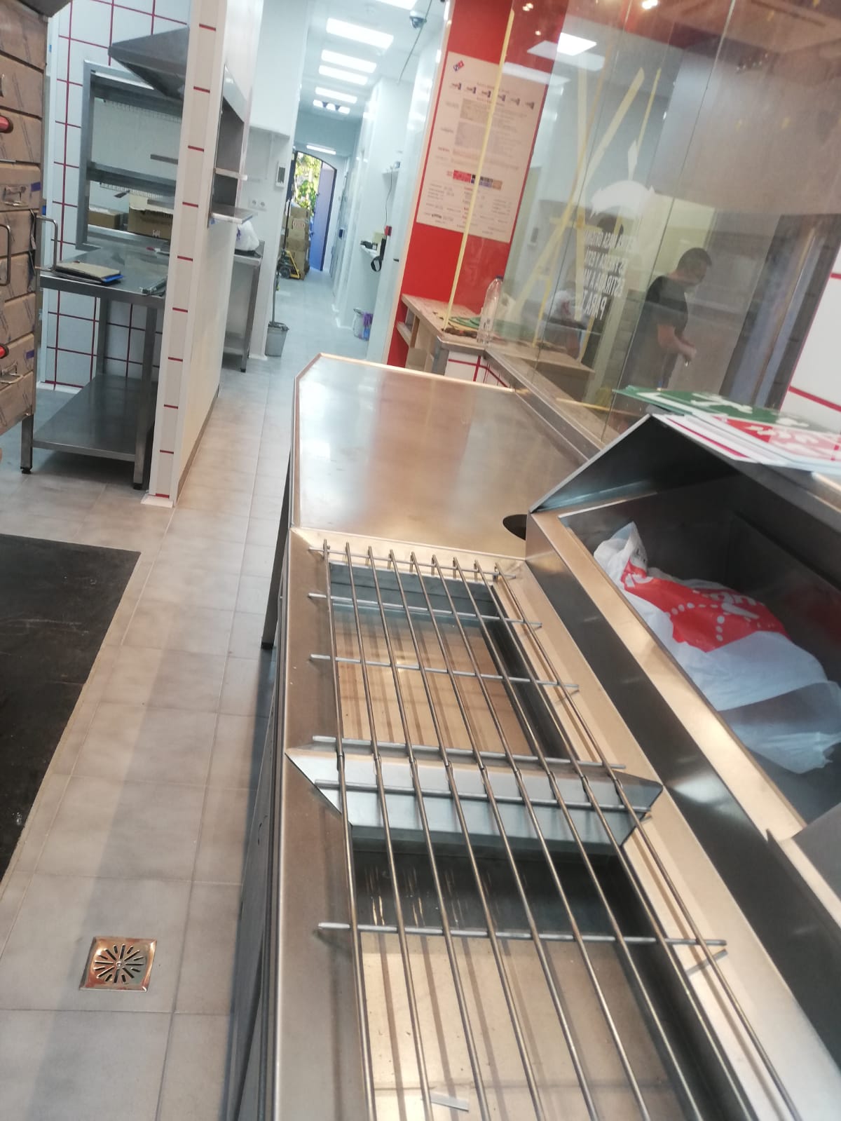 Diseñamos, instalamos todo tipo de maquinaria, muebles, mobiliario para franquicias, franquiciados, franquiciadores en toda España. Realizamos el diseño decoración fabricación de todo tipo de mobiliario maquinaria a medida, muebles de aceroinoxidable y accesorios hostelería para franquicias, restaurante, bares, hoteles, comedores públicos y privados. Además, ponemos en marcha con proyectos llave en mano de todo tipo de negocios de hostelería con la mejor imagen del sector. Fabricación instalación de mobiliario y maquinaria para franquicia de restauración hostelería horeca. proyectos integrales de adaptación y reformas de locales comerciales para la instalación de franquicias de franquiciados franquiciadores. fabricantes mobiliario maquinaria a medida para franquicias restaurantes madrid. Diseño fabricación montaje mobiliario hostelería franquicias, fabricacion fabricante cocinas profesionales industriales para franquicias, franquicias, hostelería, Instalación de Franquicias de Restaurantes Bares, Mobiliario Cocinas para Franquicias de Hosteleria Horeca, mobiliario industrial para restauracion hosteleria instalacio montaje cocinas accesorios maquiinaria franquicias franquiciados franquiciadorDecoración diseño mobiliario restaurantes franquicias, decoración restaurantes, diseño fabricación mobiliario y maquinaria para franquiciados franquiciadores franquicias Madrid, muebles mobiliario aceroinoxidable para hostelería restauración, Servicio Integral Montaje Franquicias Instalación en Toda España. #MobiliarioFranquicias #MaquinariaFranquicias #InstaladoresFranquiciasRestaurantes #FranquiciasRestaurantes #MontajeFranquiciasRestauración #MobiliarioMaquinariaHostelería #CocinasIndustrialesHostelería.