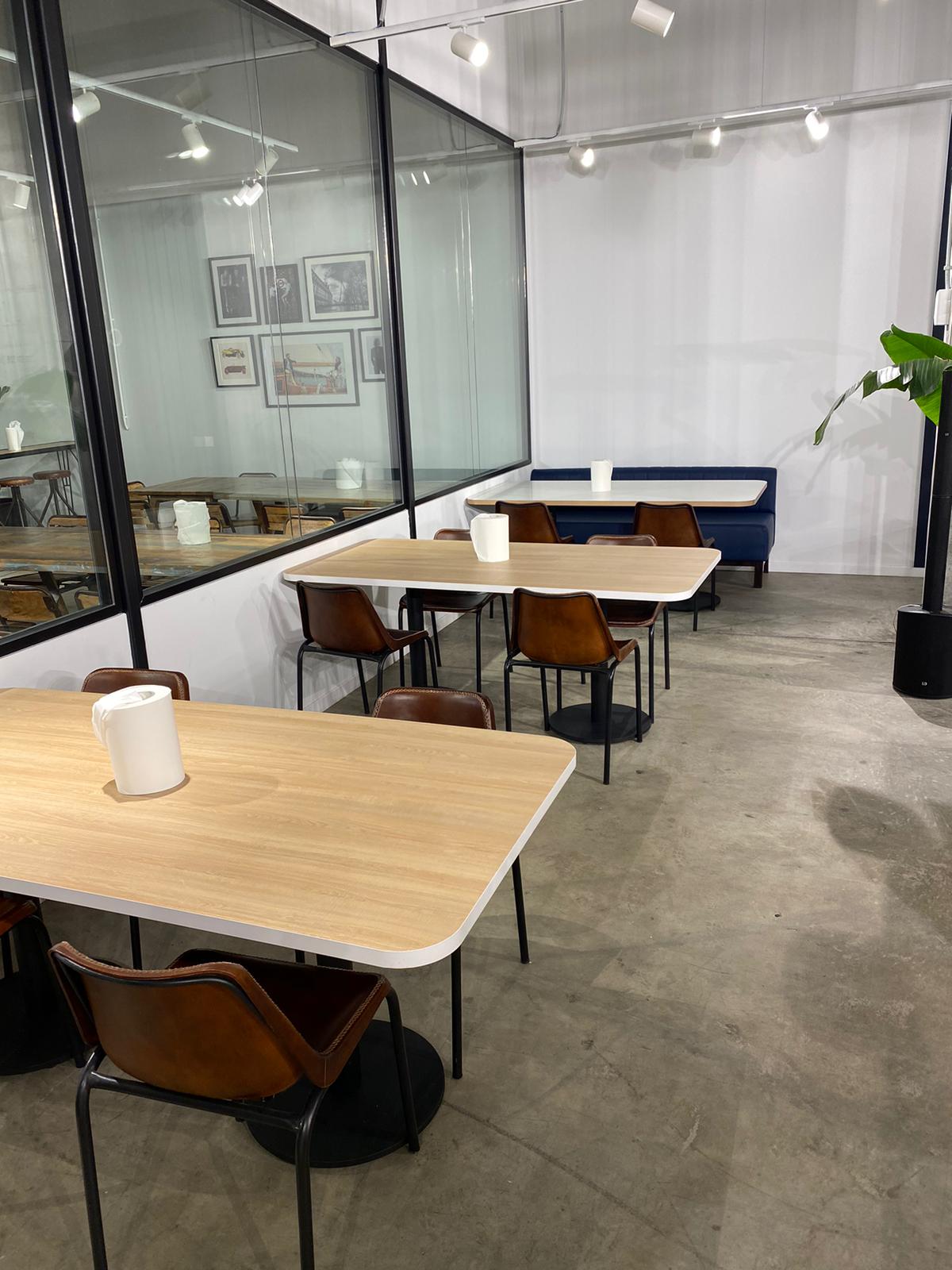 MOBILIARIO MAQUINARIA COMEDORES CAFETERIAS CORNERS EMPLEADOS PARA EMPRESAS DE LA COMUNIDAD DE MADRID Y EN EL RESTO DE ESPAÑA. DISEÑO INSTALACIÓN MONTAJE DE COMEDORES DE EMPRESAS EMPLEADOS. PROYECTOS INTEGRALES ZONAS DESCANSO EMPLEADOS EMPRESAS MULTINACIONALES. PROYECTOS DE BARRAS CAFETERÍAS BARES COMEDORES DE EMPRESA EMPLEADOS MADRID. PROYECTOS PARA CORNERS EMPRESAS EMPLEADOS EN MADRID Y TODA ESPAÑA. MOBILIARIO MAQUINARIA COMEDORES CAFETERÍAS EMPLEADOS EN LA COMUNIDAD DE MADRID Y EN EL RESTO DE ESPAÑA. DISEÑO FABRICACIÓN DE MOBILIARIO Y MAQUINARIA A MEDIDA PARA CORNERS DE COMEDORES Y ZONAS DE DESCANSO DE EMPLEADOS EN EMPRESAS E INCLUSO CON COCINAS PROFESIONALES. FABRICACIÓN Y MONTAJE DE ZONAS DE DESCANSO CORNER CAFETERÍA COMEDORES PARA EMPLEADOS DE MULTINACIONAL. MOBILIARIO MAQUINARIA BARRA CAMARAS FRÍO A MEDIDA PERSONALIZADA EN ACERO INOXIDABLE. Aceroinnova ha realizado el proyecto integral para la zona de descanso córner cafetería comedor de empleados de la sede central de una multinacional situada en Madrid. Aceroinnova ha llevado a cabo todo el diseño fabricación instalación montaje del mobiliario maquinaria instalaciones accesorias y decoración interiorismo del comedor. Además Aceroinnova ha creado infografías 3D para mostrar dicho proyecto basándonos en nuestro mismos planos realizados con nuestro departamento de decoración interiorismo orientado a hostelería. Somos especialistas en asesoramiento, montaje y puesta en marcha de restaurantes, negocios de hostelería restauración. Consúltenos su proyecto y le ayudaremos a llevarlo a cabo con éxito. Realizamos proyectos llave en mano de restaurantes, bares, buffets bufés bufets, comedores de empresas y públicos. Además, nuestro departamento de decoración especializado en hostelería le propondrá la mejor imagen para su negocio, incluyendo su visualizado en tres dimensiones 3D. #CafeteríasEmpleados #BaresEmpleados #ConersEmpresas #InstaladoresSalasDescandoEmpleados #MontajeCafeteríasEmpresas #DiseñoZonasDescansoEmpleados #CornerCafeteríaEmpleados #ComedoresEmpresas #MobiliarioAceroInoxidableHostelería #MobiliarioHostelería #MaquinariaHostelería #ComedoresEmpleados #ProyectosCafeterías DISEÑO FABRICACIÓN INSTALACIÓN Y MONTAJE DE ZONA DE DESCANSO CORNER CAFETERÍA COMEDOR PARA EMPLEADOS DE MULTINACIONAL. MOBILIARIO MAQUINARIA BARRA CAMARAS FRÍO A MEDIDA PERSONALIZADA EN ACERO INOXIDABLE. #InstaladoresSalasDescandoEmpleados #MontajeCafeteríasEmpresas #DiseñoZonasDescansoEmpleados #CornerCafeteríaEmpleados #ComedoresEmpresas #mobiliarioaceroinoxidablehostelería ACEROINNOVA CB. Tel. Oficina: 91 138 56 18. Tel. Móvil: 629 03 41 06 / 630 23 00 67. Email: info@aceroinnova.com . Dirección: C/ Pico Almanzor, 56. Pol. Industrial “Los Linares” Humanes de Madrid (Madrid). https://www.aceroinnova.com/blog-aceroinnova-servicio-integral-hosteleria
