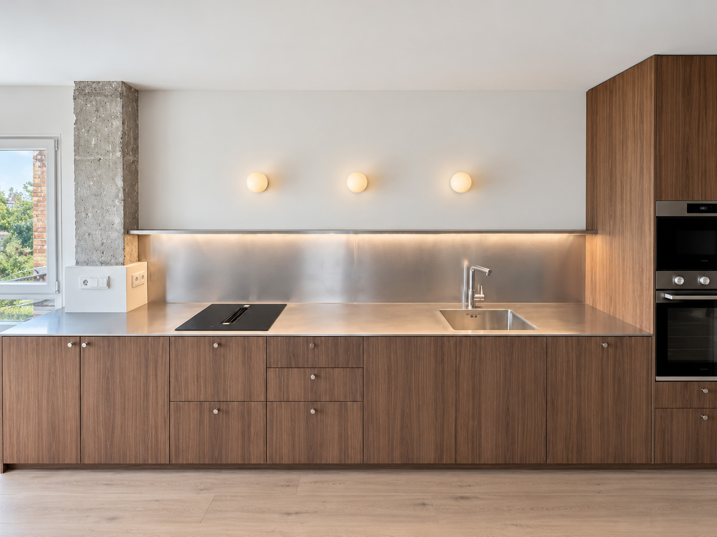 PROYECTOS DE COCINAS CON ENCIMERAS FREGADEROS TIRADORES Y REVESTIMIENTOS PARA PAREDES EN ACERO INOXIDABLE. TAMBIÉN REALIZAMOS EL DISEÑO INSTALACIÓN MONTAJE DE MUEBLES MOBILIARIO DE COCINAS EN MADERA PVC LACADOS POLILAMINADOS EN MADRID Y RESTO DE ESPAÑA.