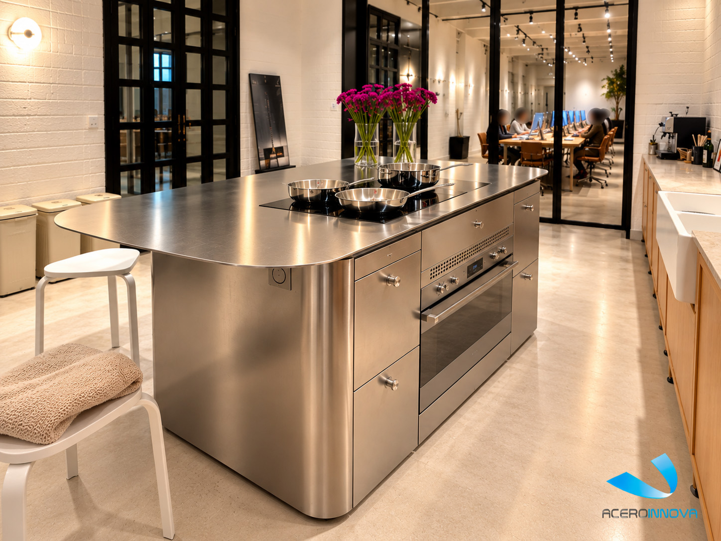 DISEÑO E INSTALACIÓN DE MOBILIARIO Y MAQUINARIA INTEGRAL DE COCINAS PARA HOSTELERIA, OFICINAS Y HOGARES. TRABAJAMOS EN PROYECTOS EN TODA ESPAÑA. INNOVACIÓN, DISEÑO Y EXCELENCIA EN ACERO INOXIDABLE. DISEÑO FABRICACIÓN E INSTALACIÓN DE MOBILIARIO. TRABAJAMOS CON CLIENTES DE TODA ESPAÑA. En Aceroinnova transformamos ideas en soluciones en acero inoxidable, combinando funcionalidad, precisión y estética para proyectos únicos y duraderos. Trabajamos con materiales de primera calidad y acabados de alto nivel, ofreciendo soluciones a medida para cada cliente, arquitecto o interiorista. DISEÑO A MEDIDA. Desarrollamos soluciones personalizadas adaptadas a cada espacio y necesidad. FABRICACIÓN DE PRECISIÓN. Trabajamos con materiales de primera calidad y tecnologia avanzada para garantizar acabados impecables. INSTALACIÓN PROFESIONAL Nuestro equipo experto asegura una instalación precisa, cumpliendo los plazos y los más altos estándares. CALIDAD Y DURABILIDAD. El acero inoxidable ofrece resistencia, higiene y belleza atemporal para proyectos exigentes. ATENCIÓN PERSONALIZADA. Acompañamos a nuestros clientes en todo el proceso, asesorando y cuidando cada detalle. COCINAS PROFESIONALES • MOBILIARIO • ENCIMERAS • REVESTIMIENTOS • ESTRUCTURAS • ELEMENTOS DECORATIVOS ... DISEÑO FABRICACIÓN INSTALACIÓN DE MOBILIARIO, MAQUINARIA, ENCIMERAS Y PANELES EN ACERO INOXIDABLE PARA REVESTIMIENTOS DE PAREDES Y SUELOS, TANTO PARA HOSTELERIA RESTAURACIÓN HORECA, COMO PARA HOGARES. FABRICANTES MOBILIARIO DE ACERO INOXIDABLE A MEDIDA PARA CLIENTES DE TODA ESPAÑA. DISEÑO DE MUEBLES Y LAMINAS DE ACERO INOXIDABLE PARA DECORACION DE INTERIORES EN MADRID. MOBILIARIO ACERO INOX A MEDIDA PERSONALIZADO. #mobiliarioaceroinoxidable #aceroinox #encimerasaceroinoxidable #mueblesaceroinoxidable #mobiliarioaccesoriohosteleria #revestimientosaceroinoxidable #laminasaceroinoxcocinas #cocinasaceroinoxidable Aceroinnova está especializada en proyectos integrales llave en mano para la implantación de tiendas de alimentación, restaurantes, hoteles, comedores público o privados de empresas, pero también dispone de una área para hogares particulares que buscan proyectos realmente novedosos y con materiales de alta calidad, ya sea para la maquinaria, cocinas, electrodomésticos profesionales e implementando soluciones novedosas y de calidad para el uso diario de dichas cocinas de hogares. ACEROINNOVA CB. Tel. Oficina: 91 138 56 18. Tel. Móvil: 629 03 41 06. Email: info@aceroinnova.com . Dirección: C/ Pico Almanzor, 56. Pol. Industrial “Los Linares” Humanes de Madrid (Madrid). #proyectosempresashostelería #proyectoshosteleria #mobiliariohosteleria #reformashosteleria #instalaciónfranquicias #mobiliarioaceroinoxidable … SERVICIOS INTEGRALES PARA NEGOCIOS DE HOSTELERIA Y RESTAURACIÓN. REALIZAMOS PROYECTOS INTEGRALES DE MOBILIARIO PARA TIENDAS O EMPRESAS DE ALIMENTACIÓN. REFORMAS INTEGRALES DE LOCALES COMERCIALES PARA HOSTELERÍA. ASESORAMIENTO CONSULTORIA PROYECTOS NEGOCIOS HOSTELERIA HORECA EN TODA ESPAÑA. #decoracionaceroinoxidable PROYECTOS INTEGRALES REALIZADOS CON ACERO INOXIDABLE. DISEÑO FABRICACION INSTALACIÓN MONTAJE DE COCINAS PROFESIONALES MOBILIARIO ENCIMERAS REVESTIMIENTOS ESTRUCTURAS ELEMENTOS DECORATIVOS FABRICADOS EN ACERO INOX PARA INSTALACIONES EN MADRID Y TODA ESPAÑA